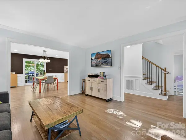 1036 Gateshead LN, Matthews, NC 28105