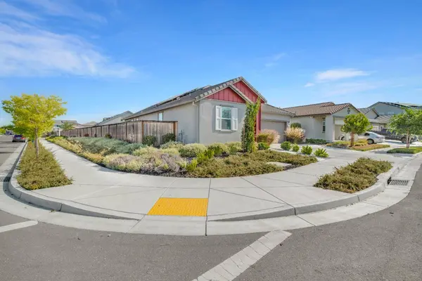 833 Tern DR, Lathrop, CA 95330