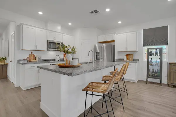 833 Tern DR, Lathrop, CA 95330