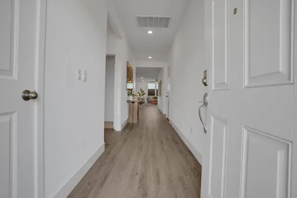 833 Tern DR, Lathrop, CA 95330