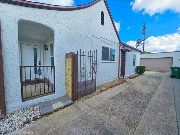 1954 71st ST, Los Angeles, CA 90047