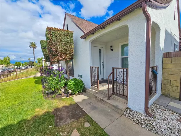 1954 71st ST, Los Angeles, CA 90047