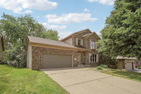 2008 White Pine RD, Hudson, WI 54016