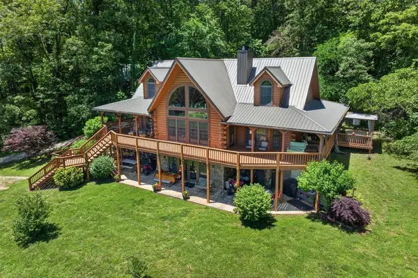 1062 Wilder Hwy, Alpine, TN 38543