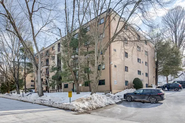 323 W Peach St, Vineland Nj 08360, 