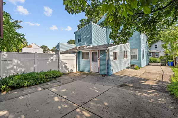 205 Clarkson St, Burlington, NJ 08016