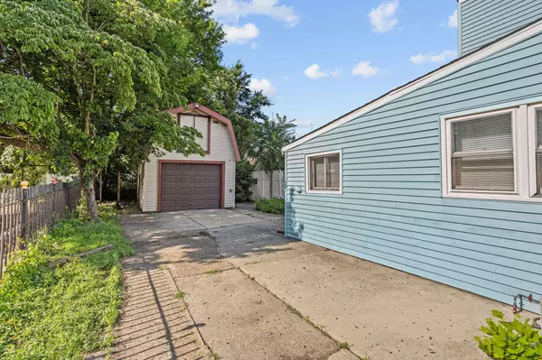 205 Clarkson St, Burlington, NJ 08016