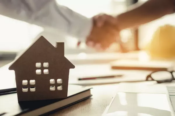 Types of Mortgage Lenders