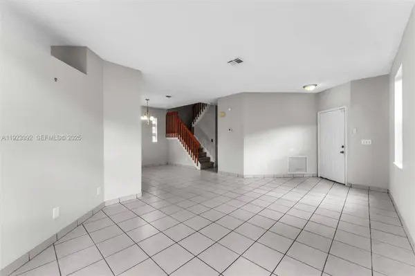 2110 NW 190th Ave, Pembroke Pines, FL 33029