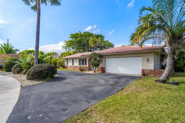 7541 SW 9th St, Plantation, FL 33317