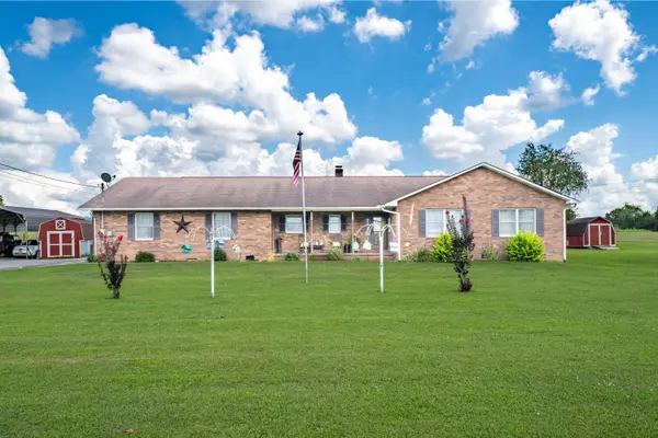 4516 Pea Ridge Rd, Maryville, TN 37804-3914
