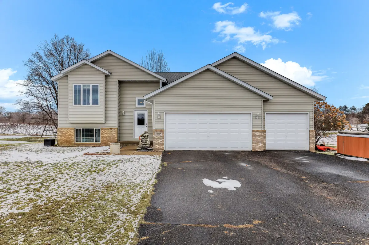25825 106th St NW, Zimmerman, MN 55398-8876