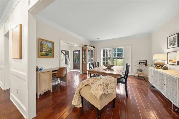 1863 BROOKSEDGE DR, Germantown, TN 38138