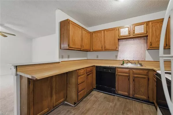 9534 5th Bay ST #E, Norfolk, VA 23518