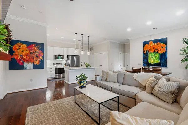 1900 Barton Springs RD #2026, Austin, TX 78704