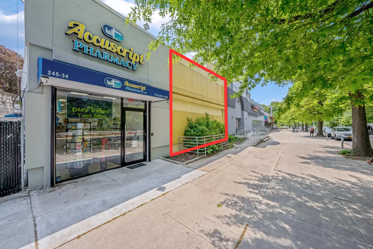 Little Neck, NY 11362,245-02 Horace Harding Expy