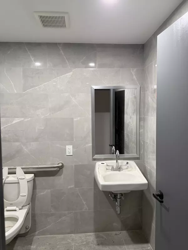 Bayside, NY 11361,43-23 Bell Blvd