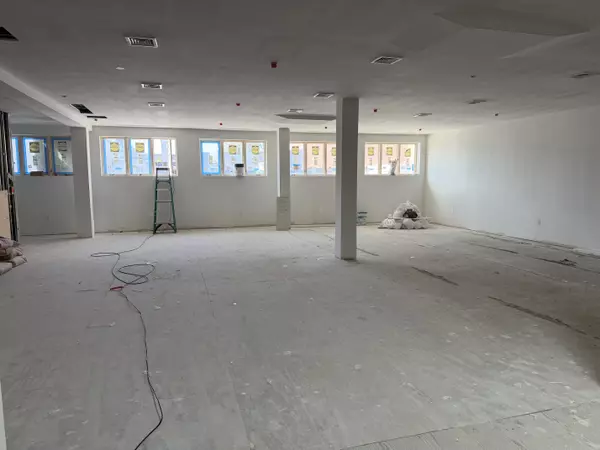 Bayside, NY 11361,43-23 Bell Blvd