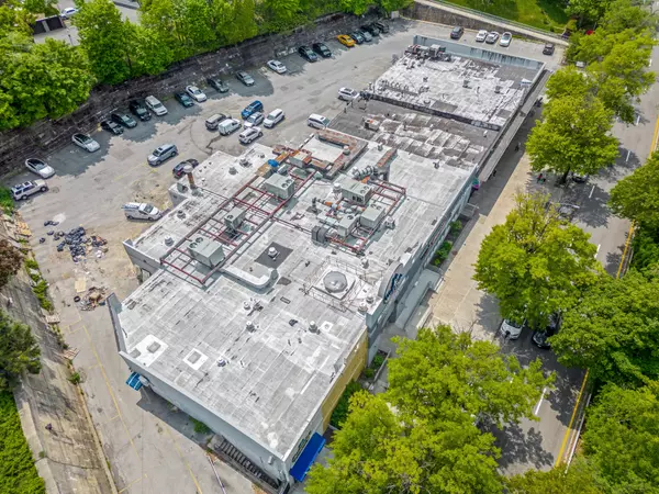 Little Neck, NY 11362,245-02 Horace Harding Expy