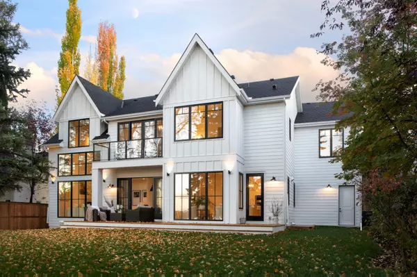 Autumn patio and backyard of luxury home showcase exterior