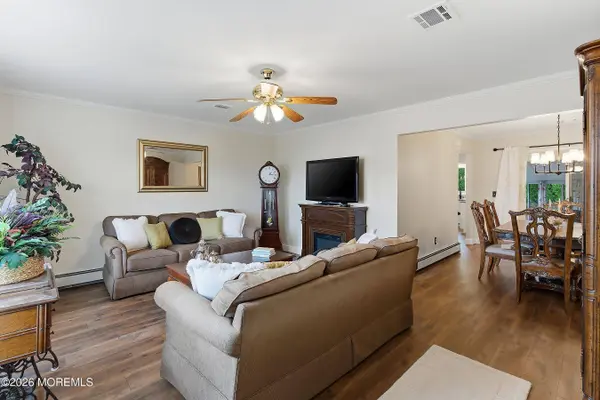 76 Westport Drive, Toms River, NJ 08757