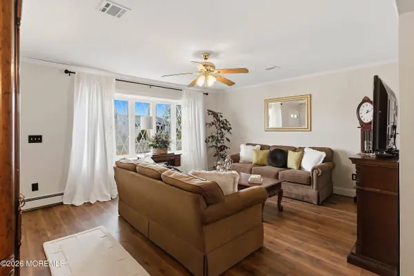 76 Westport Drive, Toms River, NJ 08757