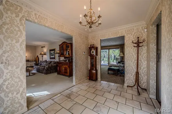 21355 Ember RD, Lebanon, MO 65536