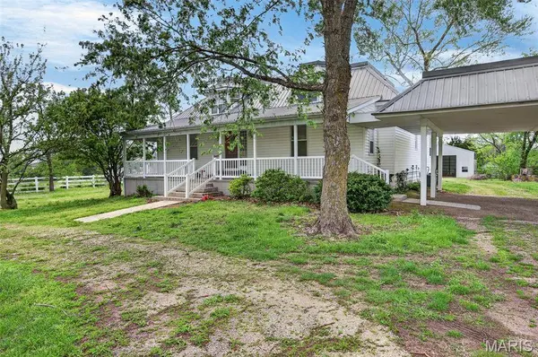 2431 W Elm ST, Lebanon, MO 65536