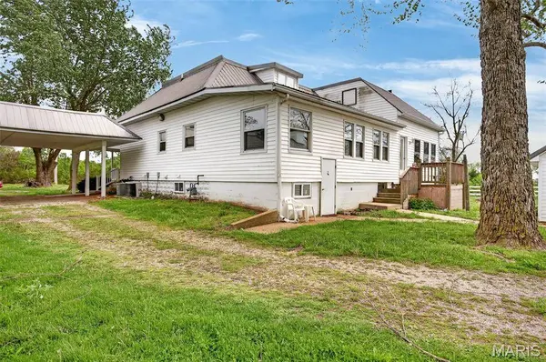 2431 W Elm ST, Lebanon, MO 65536