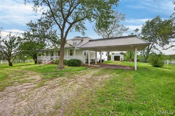 2431 W Elm ST, Lebanon, MO 65536
