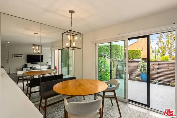 100 Hurlbut St #12, Pasadena, CA 91105