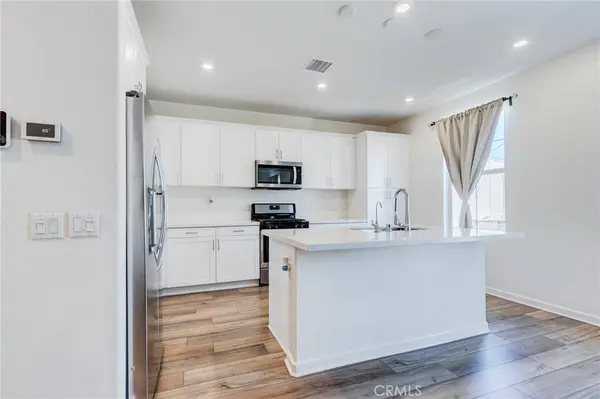 972 W Jasmine WAY, Rialto, CA 92376