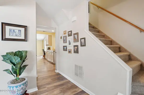 300 Shoshone Court, Toms River, NJ 08755
