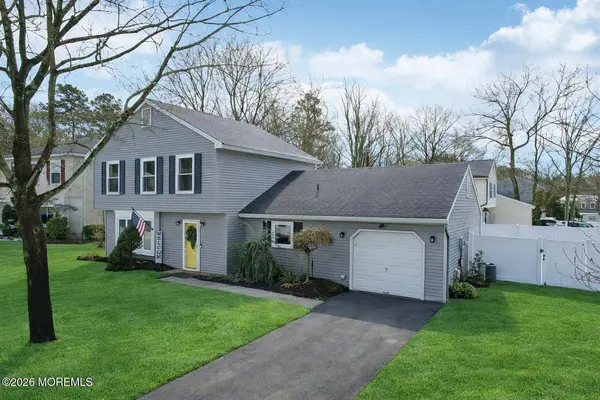 300 Shoshone Court, Toms River, NJ 08755