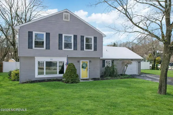 300 Shoshone Court, Toms River, NJ 08755