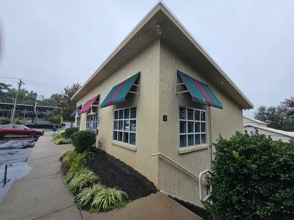 Landrum, SC 29356,100 Edgewood Avenue