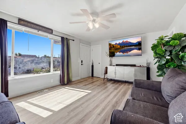 160 W 350 N, Clearfield, UT 84015