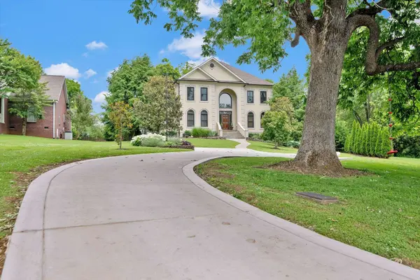 749 Adkisson Ln, Nashville, TN 37205