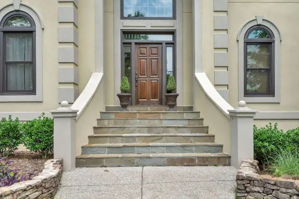749 Adkisson Ln, Nashville, TN 37205