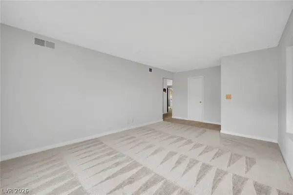 7057 Clearwater AVE, Las Vegas, NV 89147