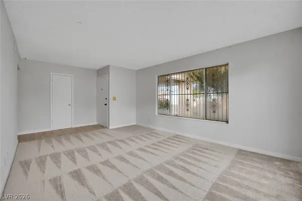 7057 Clearwater AVE, Las Vegas, NV 89147