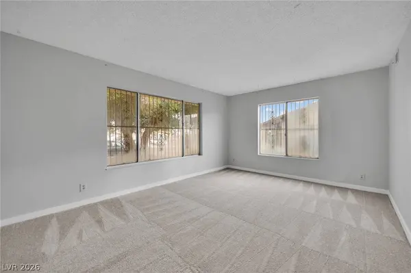 7057 Clearwater AVE, Las Vegas, NV 89147