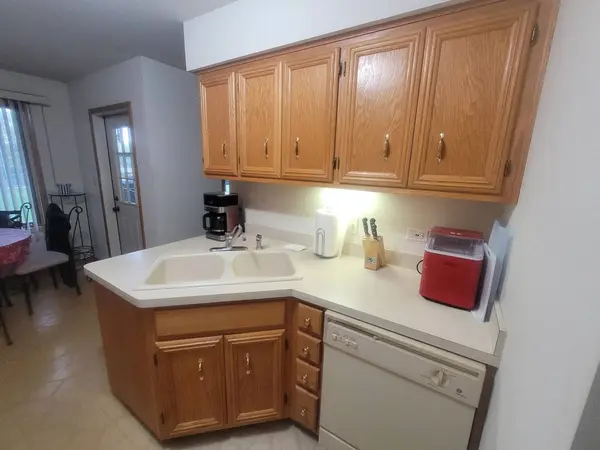 5025 139th PL #512, Crestwood, IL 60418
