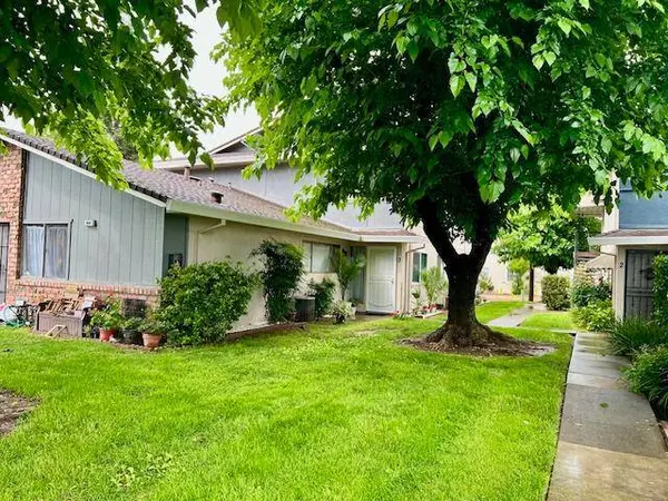5601 Revelstok DR #3, Sacramento, CA 65842