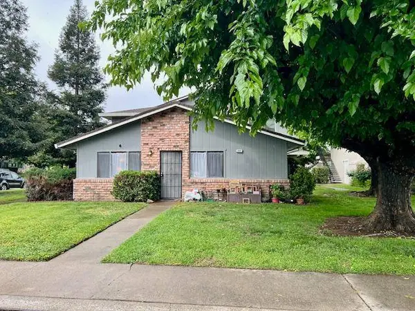 5601 Revelstok DR #3, Sacramento, CA 65842