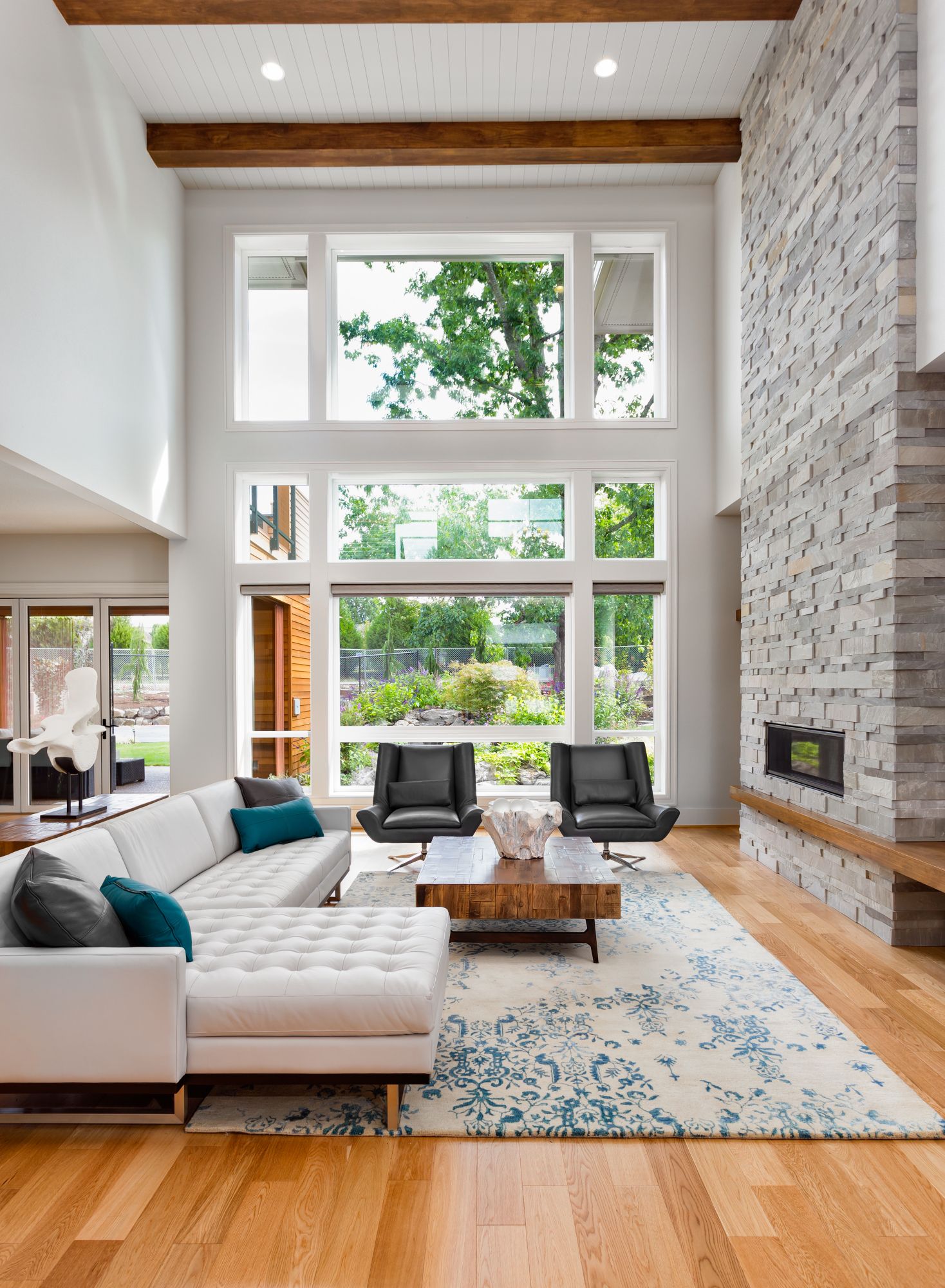 Beautiful living room with vaulted ceiling