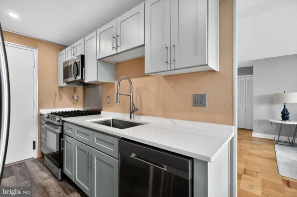 10201 GROSVENOR PL #1425, Rockville, MD 20852