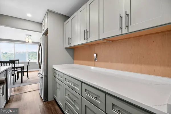 10201 GROSVENOR PL #1425, Rockville, MD 20852