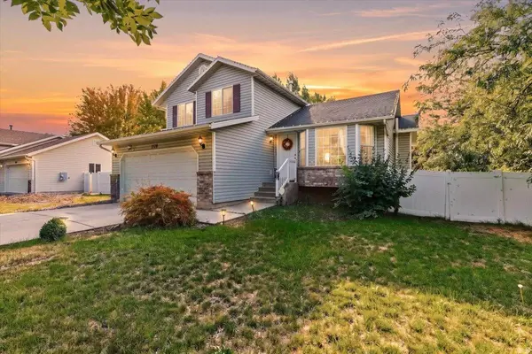 1124 S 925 W, Woods Cross, UT 84087