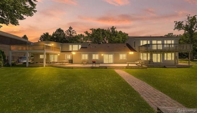 Outdoor entertaining patio at a Livingston County Michigan home